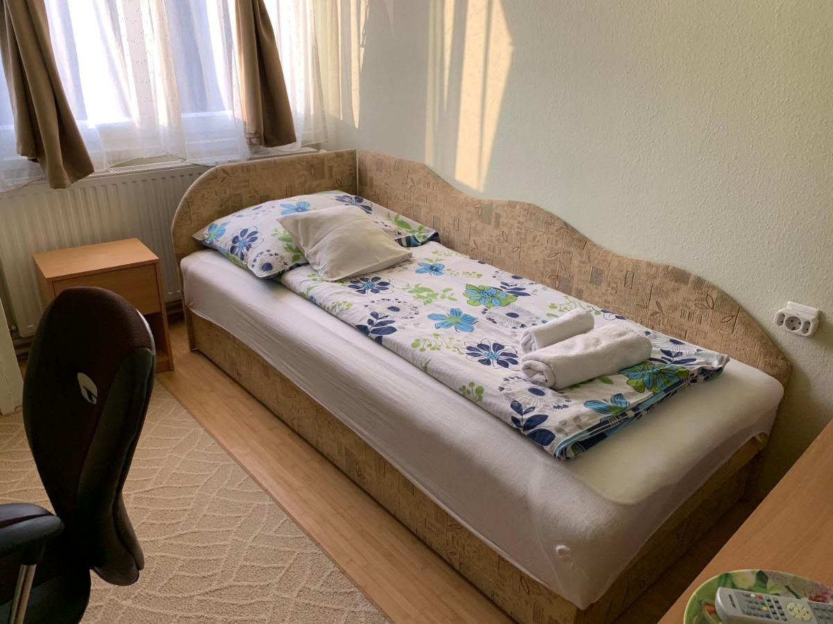 Palma Panzio Hotel Kaposvar Ngoại thất bức ảnh